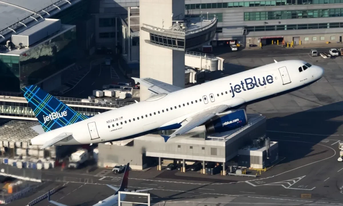 JetBlue Navigates Turbulence: A Path to Profitability Amid Market Skepticism