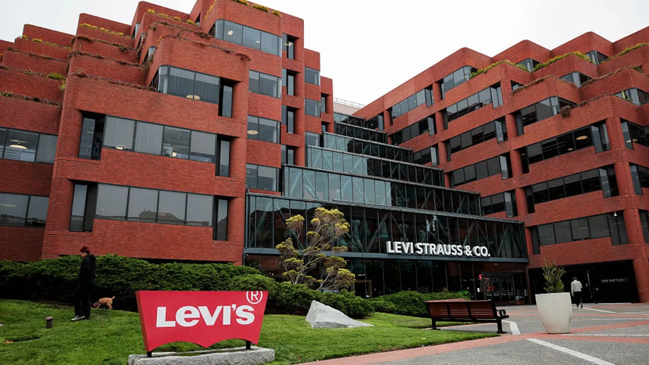 Levi Strauss & Co. Delays Distribution Overhaul to 2027 Amid Operational Headwinds