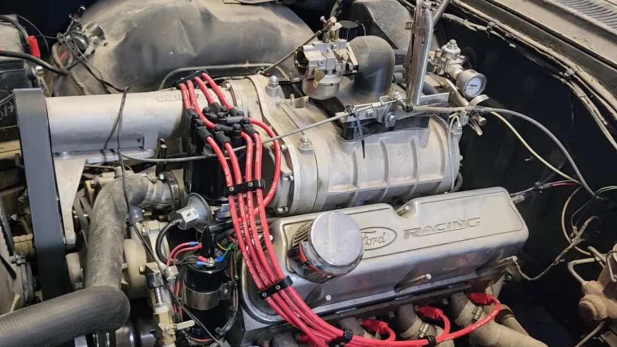 The Little Carb That Could: Reviving a Decade-Dormant V8 with Lawn Equipment Parts